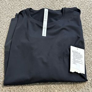 Lululemon Ease of Mind LS Size 8